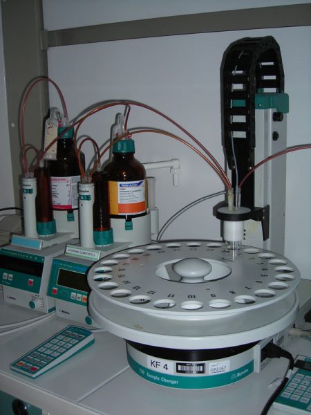 galenix-innovations-karl-fischer-titrino-with-metrohm-sampler